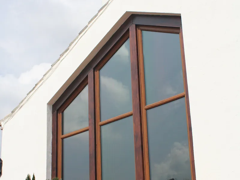 Bow Windows — Gallery Hackney